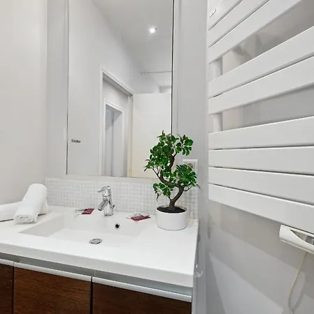Apartman Bnbnova - Champs-elysees & Arc De Triomphe